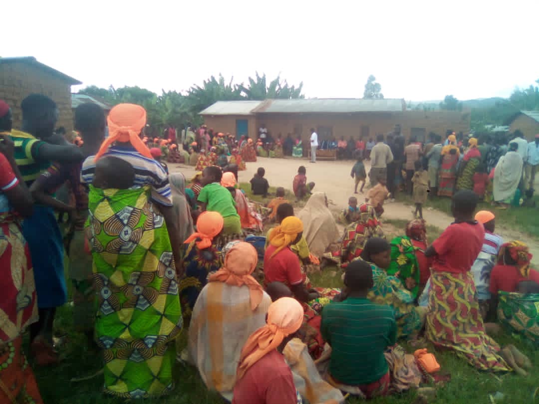 BURUNDI : Débat collinaire sur la vie socio-economique à MUSONGATI / RUTANA