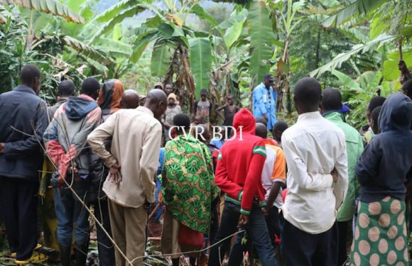 GENOCIDE CONTRE LES HUTU DU BURUNDI EN 1972 : Des corps exhumés de 9 fosses communes à GASURA, VUMBI / KIRUNDO