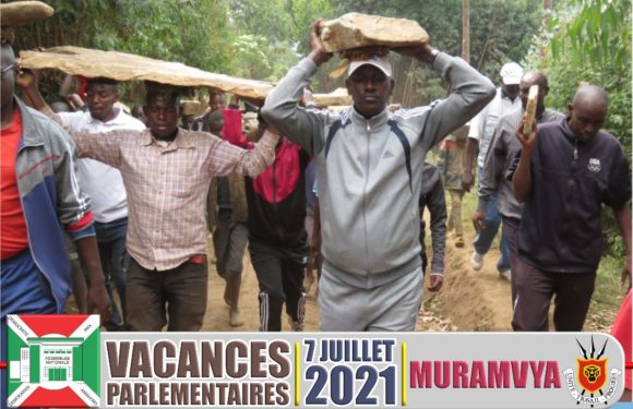 BURUNDI : TDC – Transporter des pierres destinées à l’ ECOFO de BUSIMBA / MURAMVYA