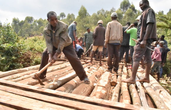 BURUNDI : TDC – Réhabiliter un pont détruit sur la rivière KAYOKWE / NGOZI