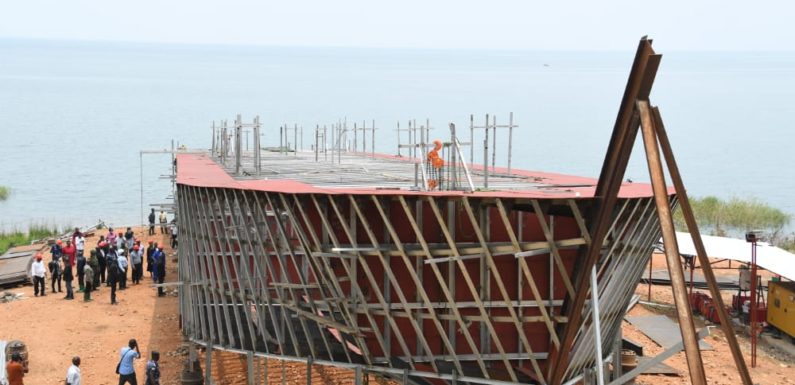 BURUNDI : Visite d’un chantier naval à KABEZI / BUJUMBURA