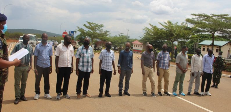 Burundi : La FDNB remet 11 rebelles rwandais FLN
