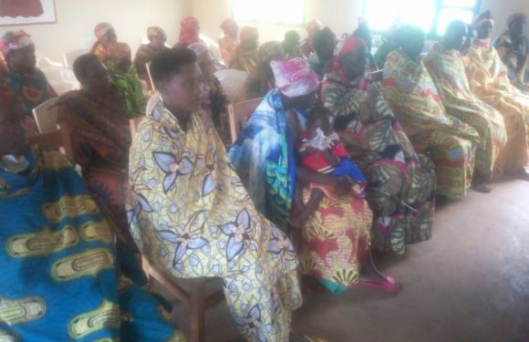 Burundi : Réunion de Femme Intwari sur le socio-économique à NDAVA, MWARO