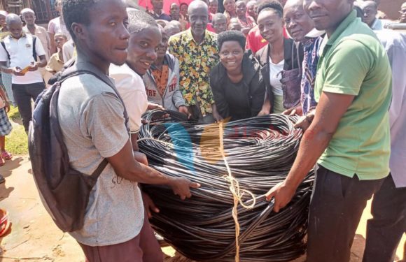 BuRuNDi : L’électricité arrive sur la colline GaHWaZi à MPaNDa / BuBaNZa