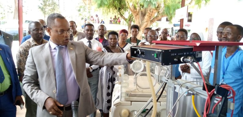 Burundi : L’ombudsman fait un don à un Centre Médicale de Buganda / Cibitoke