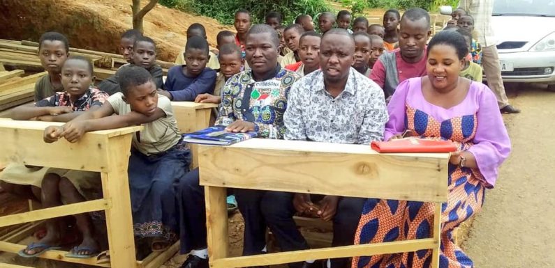 Burundi : L’Association Cibitoke Diaspora Net work donne de 105 pupitres aux écoles de Mugina