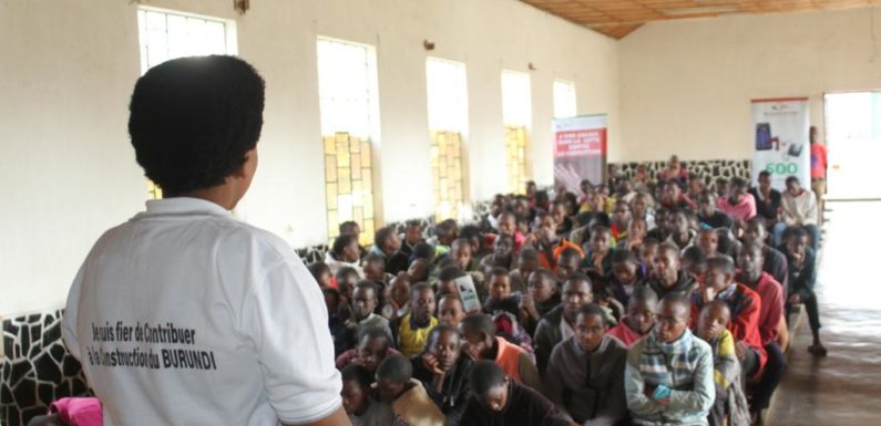 Burundi : L’OBR sensibilise des jeunes au civisme fiscal / Bururi