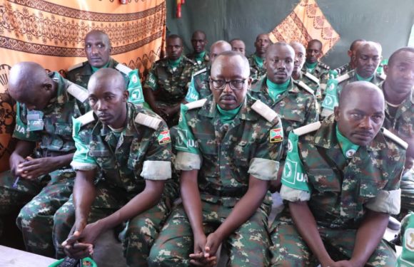 Burundi – AMISOM / ATMIS : Visite du Chef d’Etat Major de la FDNB en Somalie 