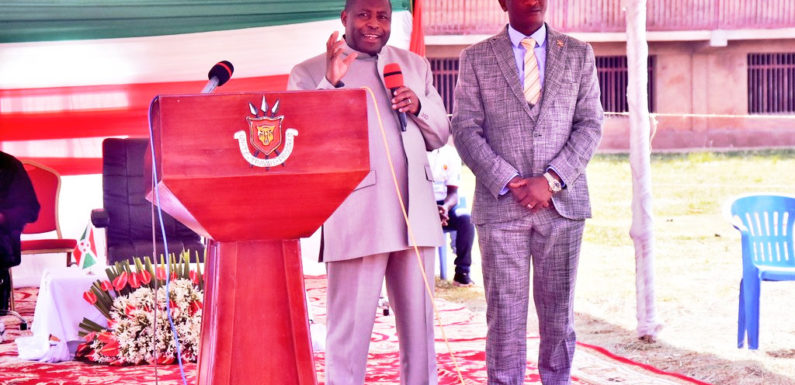 Burundi : Le chef de l’Etat sanctionne un administrateur corrompu à Ngozi