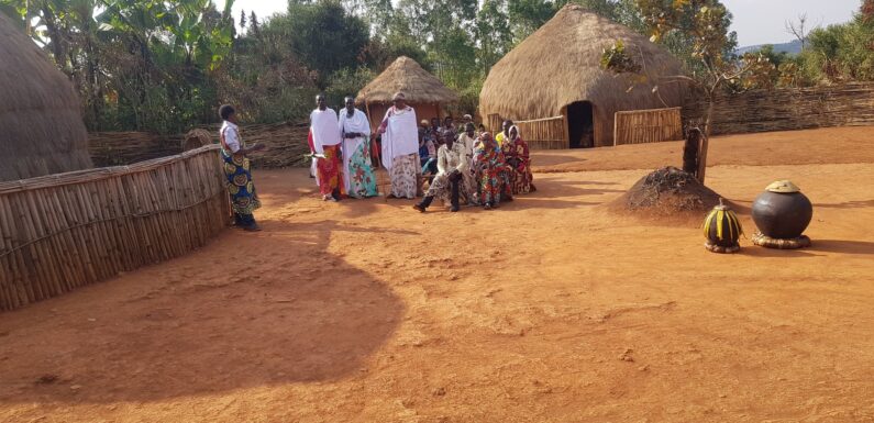 Burundi  : Visiter – Kwa Miganda-Karambi Eco-Cultural Heritage – à Rurtyazo, Kayokwe / Mwaro