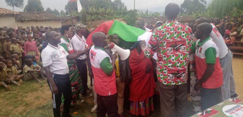 Burundi : 40 ex-CNL entrent au CNDD-FDD en commune Muruta / Kayanza