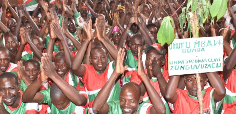 Burundi : le S.G du CNDD-FDD évalue les connaissances idéologiques à  Cankuzo / Burunga