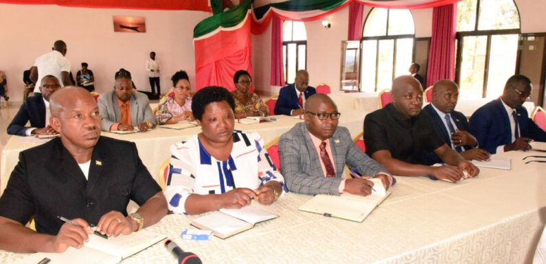 Burundi : Évaluer la planification nationale avec les gouverneurs à Ngozi / Butanyerera