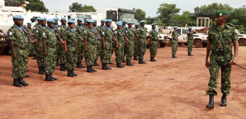 Burundi : Le Chef d’État-Major en visite auprès des troupes engagées en Centrafrique