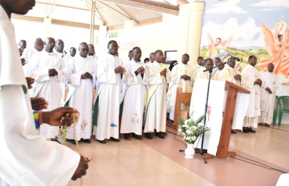 Burundi : Regards Traditionalistes sur la Commémoration Religieuse Catholique Coloniale à Muyaga