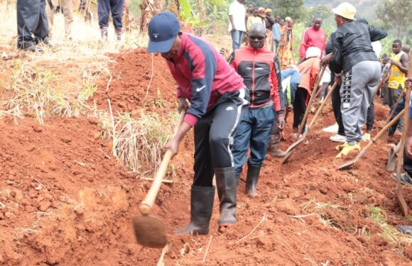 Burundi : TDC – Tracer des Courbes de Niveau à Bukeye