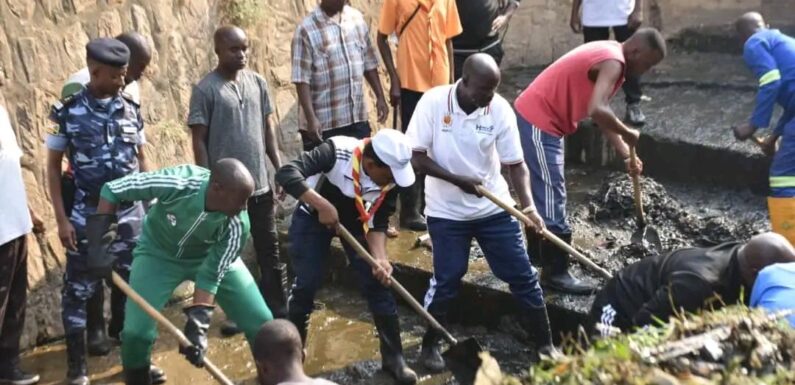 Burundi : Le Vice-Président du Sénat participent aux TDC à Rumonge.