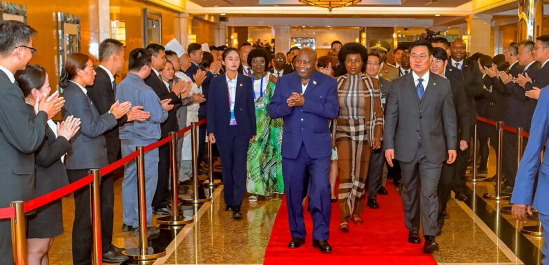 Burundi : Arrivée du couple présidentiel en Chine pour le Forum Sino-Africain.