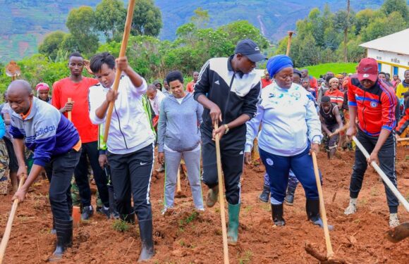 Burundi : L’Ombudsman Kanyana participe aux TDC sur Kibogoye à Muramvya.