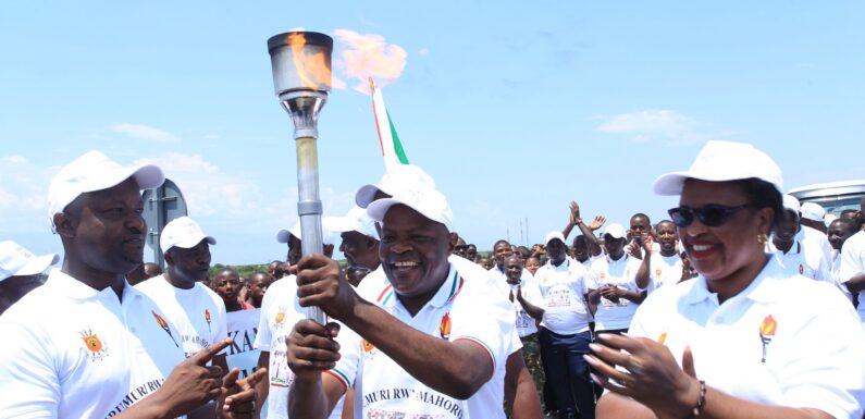 Burundi : Le flambeau de la paix de la 18ᵉ édition arrive à Bujumbura.