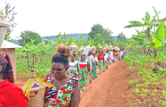 Burundi : Le CNDD-FDD organise des actions sociales en commune Gitega.