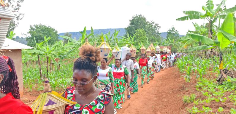 Burundi : Le CNDD-FDD organise des actions sociales en commune Gitega.