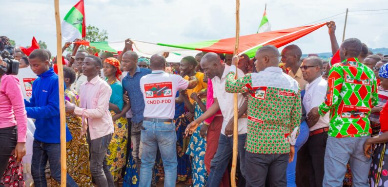 Burundi : 3 500 ex-membres du CNL rejoignent le CNDD-FDD à Mwaro.