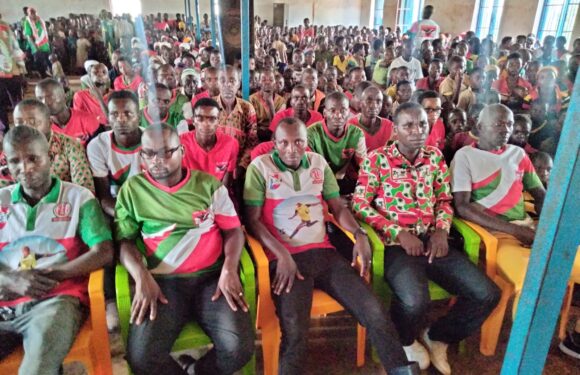 Burundi : Rencontres du CNDD-FDD dans les zones de la commune Gisuru, à Ruyigi.